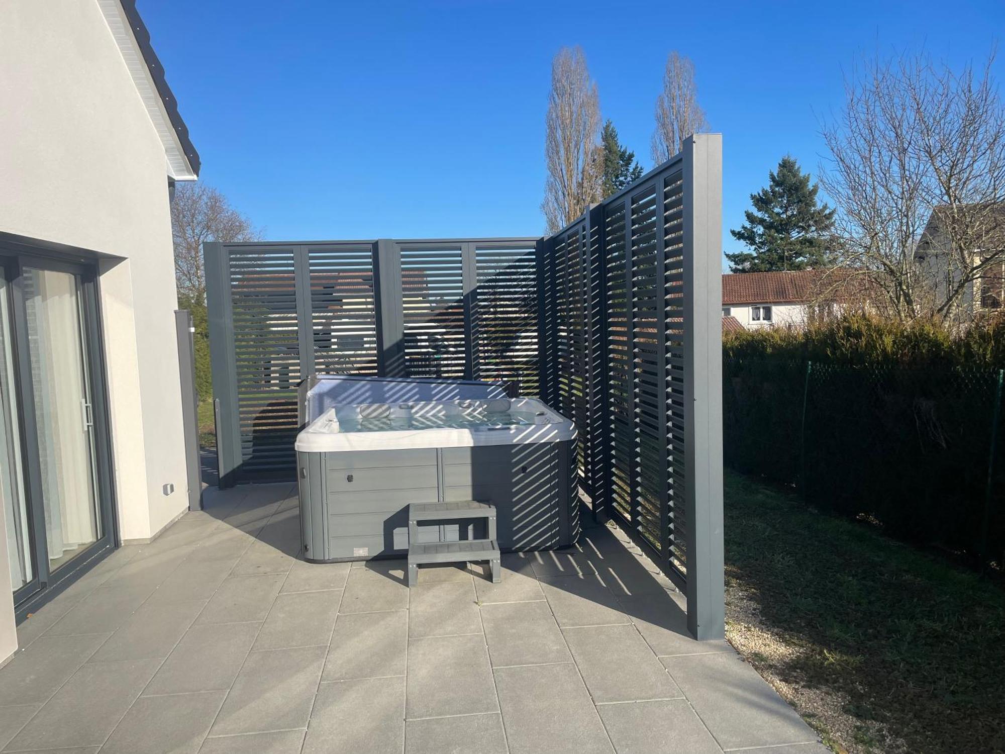 Logis Hotel Restaurant La Vraine Gironcourt-sur-Vraine エクステリア 写真